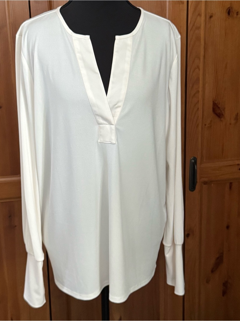 Banana Republic Ivory Crepe Split Neck Blouse  Size L
